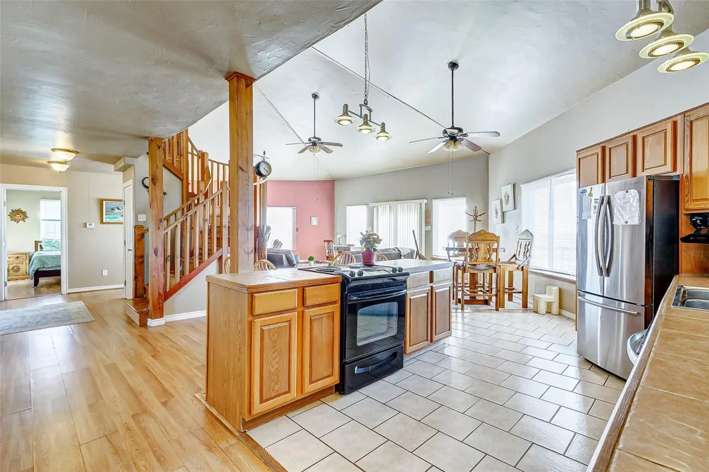 1508 Highway 87 Gilchrist, TX 77617