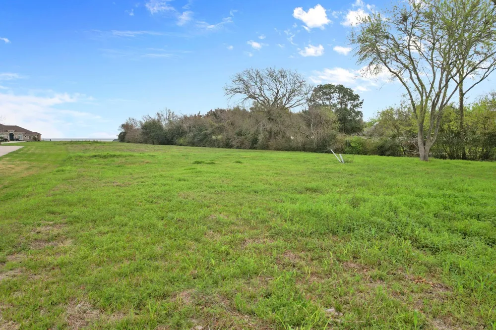 2354 Beach City, TX 77523