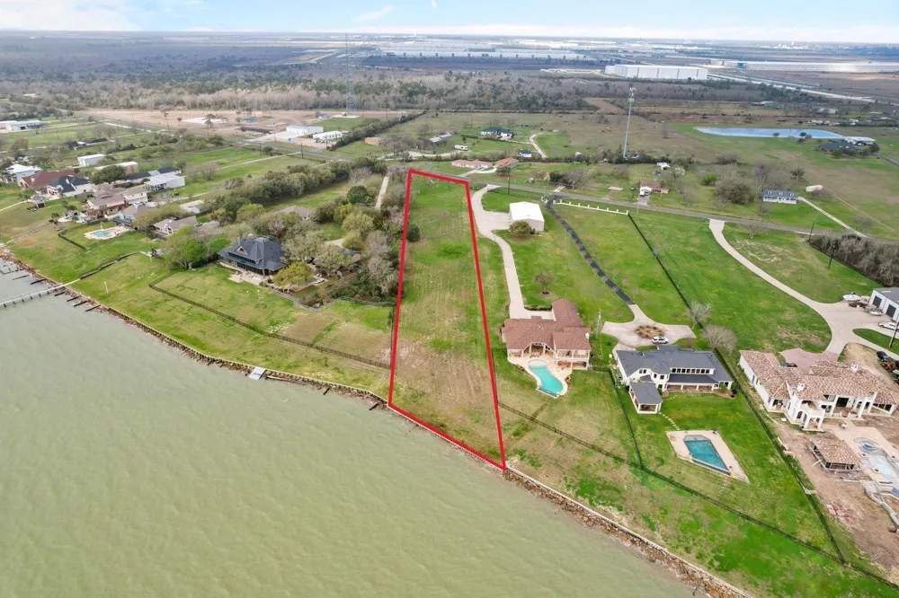 2354 Beach City, TX 77523