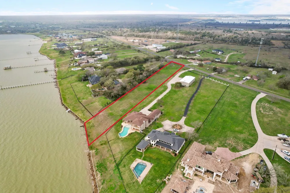 2354 Beach City, TX 77523
