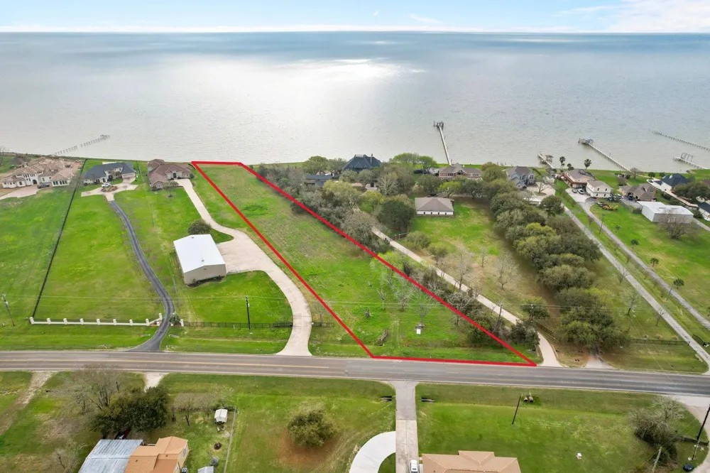 2354 Beach City, TX 77523