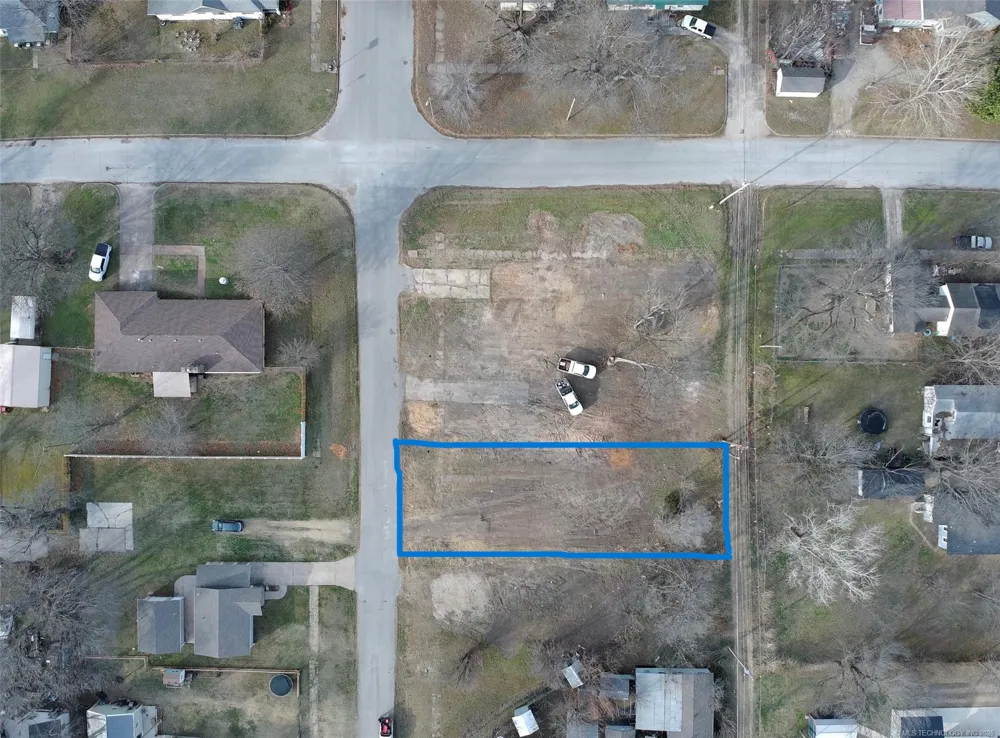 105 S D AVENUE Cleveland, OK 74020