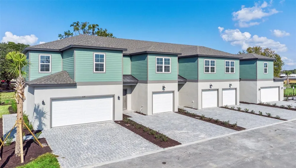 646 CEDAR ELM COURT Eustis, FL 32726