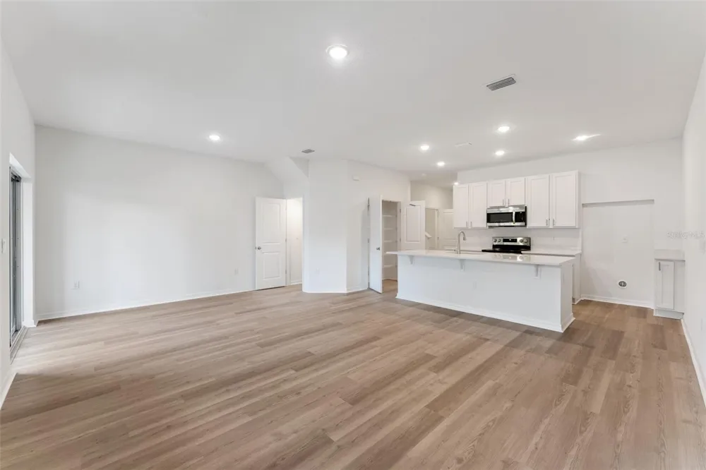 646 CEDAR ELM COURT Eustis, FL 32726