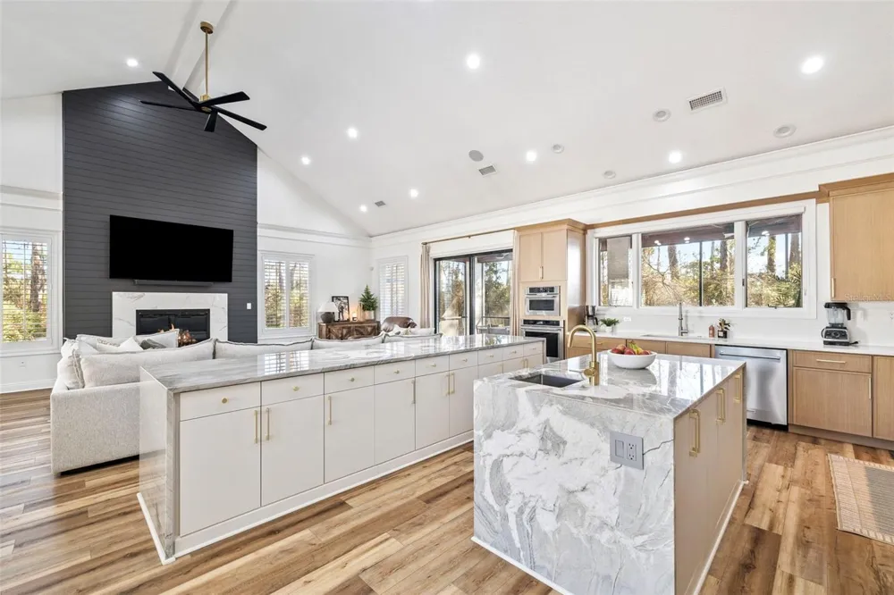 410 WINDJAMMER COURT Destin, FL 32541
