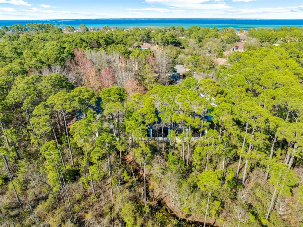 410 WINDJAMMER COURT Destin, FL 32541