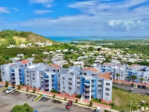 PH-7 LA COSTA APTS #H-7 Fajardo, PR 00738