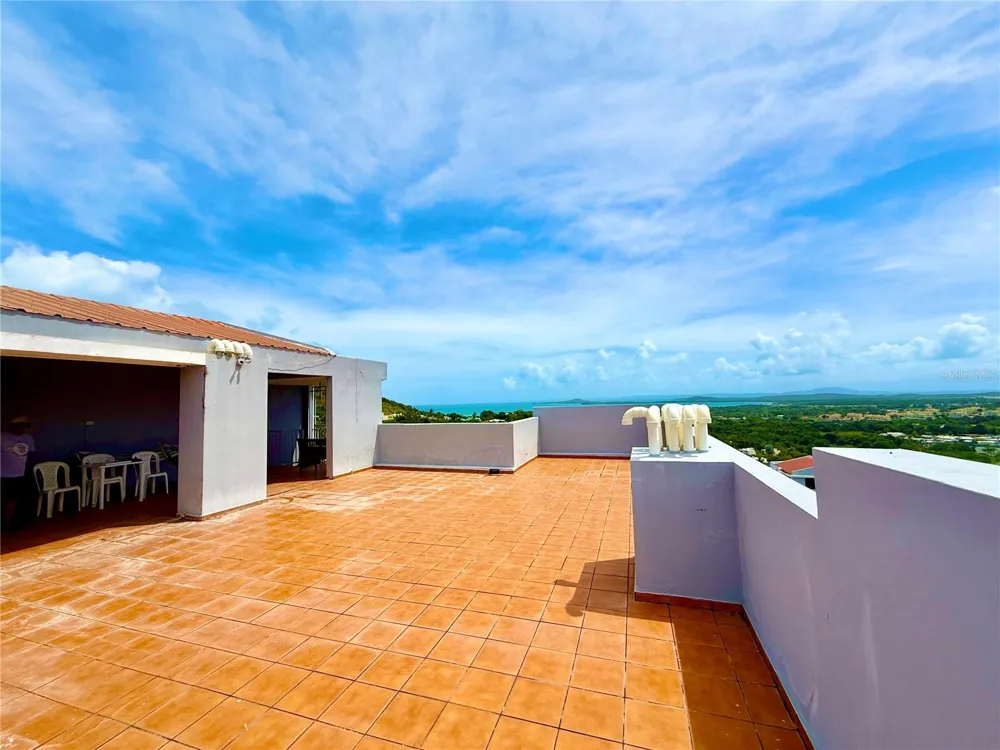PH-7 LA COSTA APTS #H-7 Fajardo, PR 00738