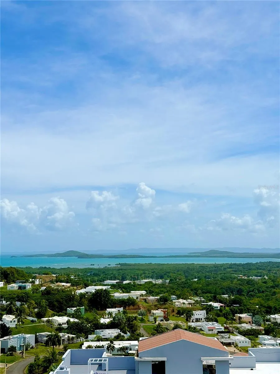 PH-7 LA COSTA APTS #H-7 Fajardo, PR 00738