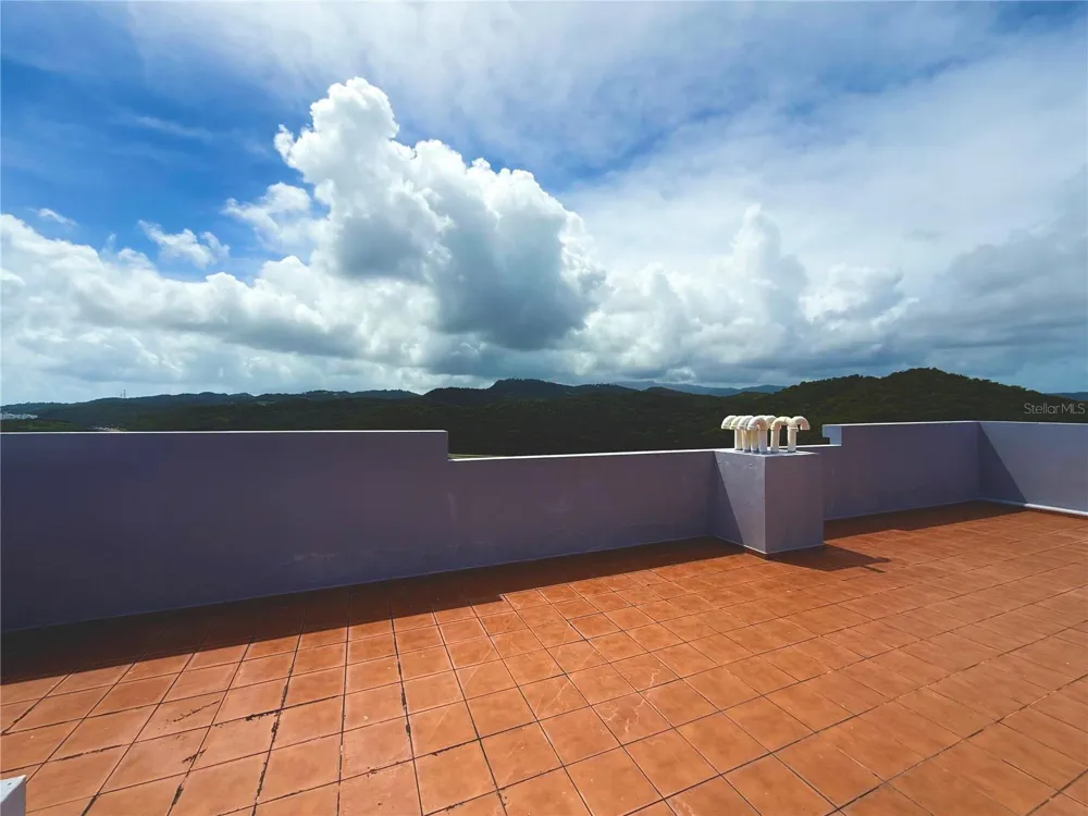PH-7 LA COSTA APTS #H-7 Fajardo, PR 00738