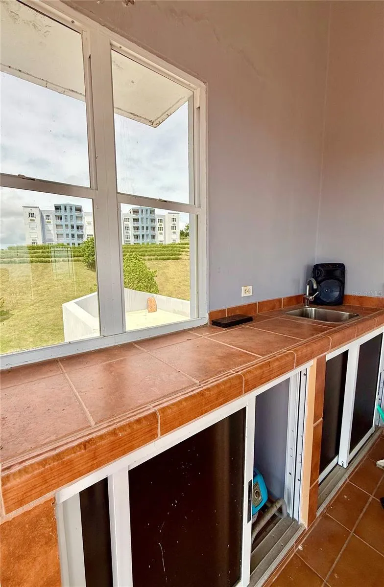 PH-7 LA COSTA APTS #H-7 Fajardo, PR 00738