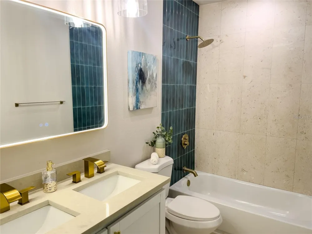 5516 GOLDEN DRIVE Tampa, FL 33634