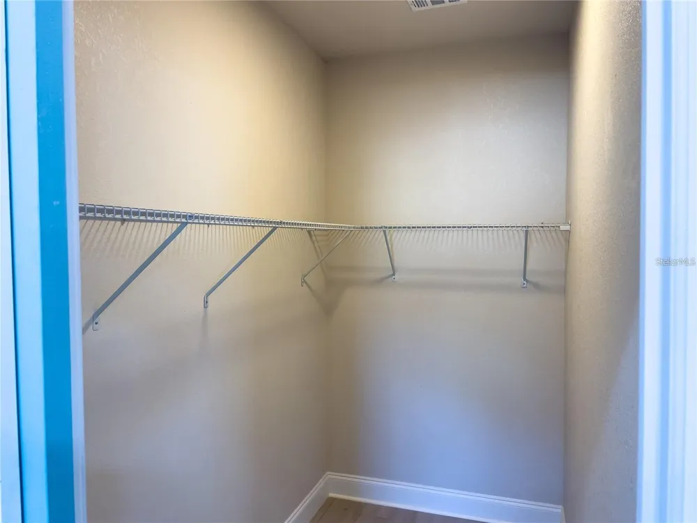 5516 GOLDEN DRIVE Tampa, FL 33634