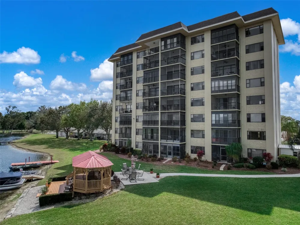117 COUNTRY CLUB DRIVE #204 Lake Placid, FL 33852