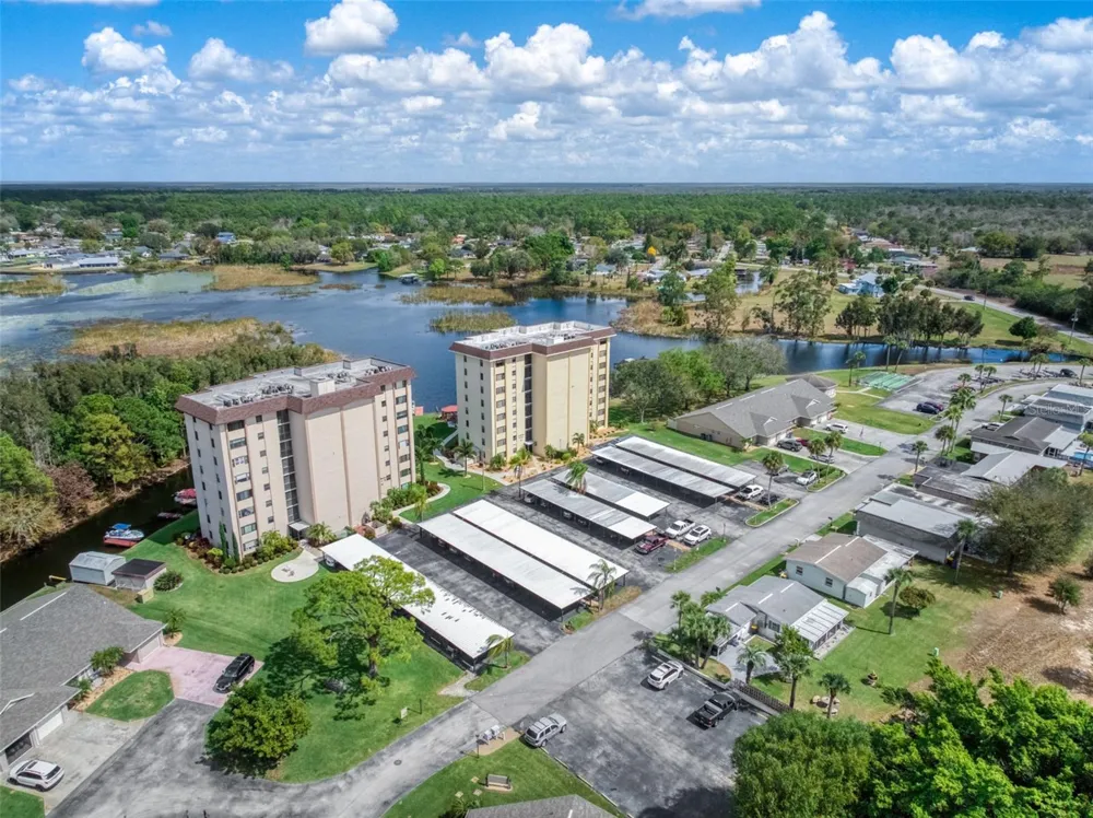 117 COUNTRY CLUB DRIVE #204 Lake Placid, FL 33852