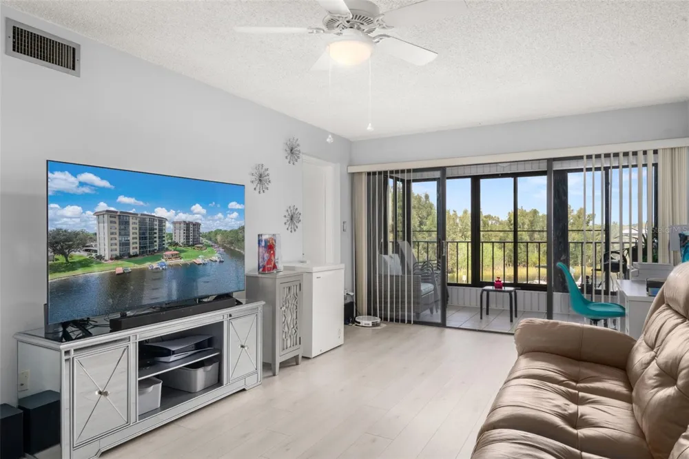 117 COUNTRY CLUB DRIVE #204 Lake Placid, FL 33852