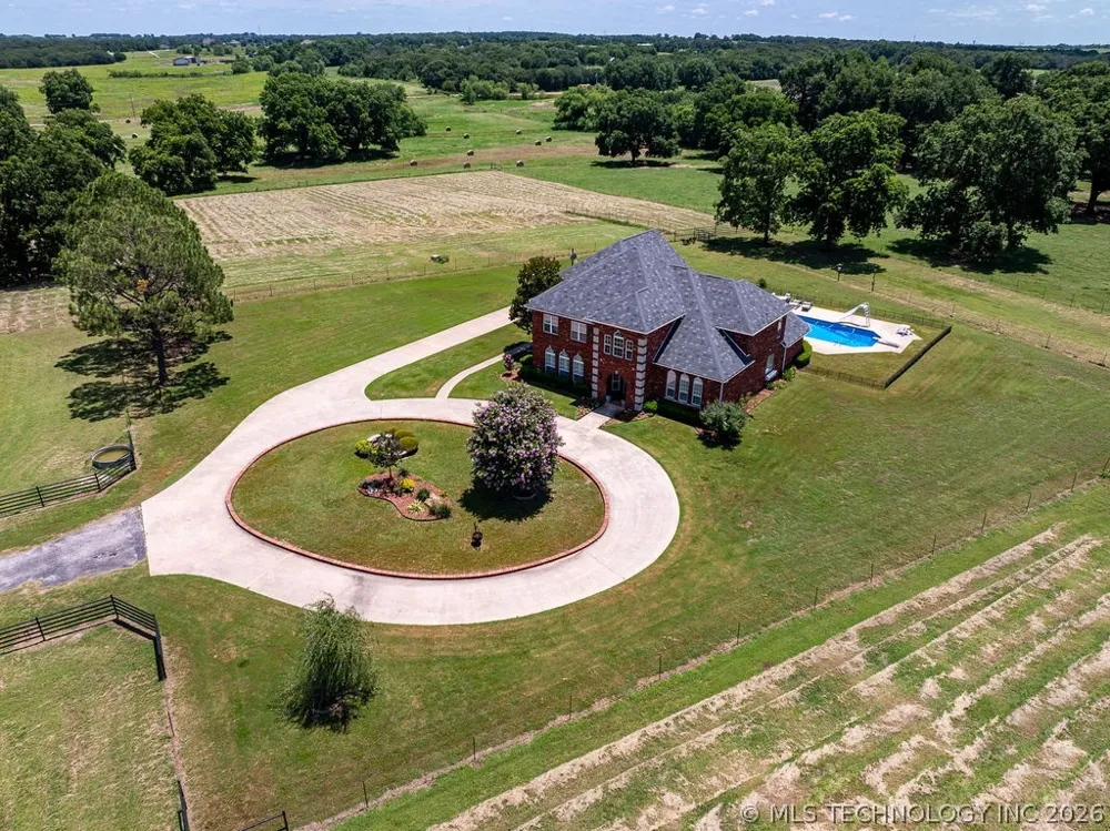 1599 Cardinal Road Lone Grove, OK 73443