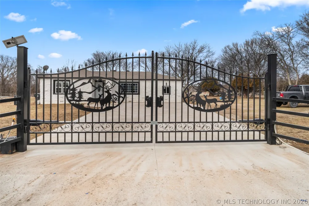 17090 S 4170 ROAD Claremore, OK 74017