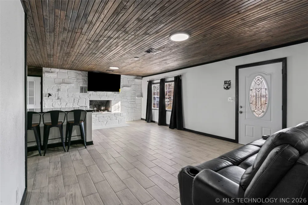 17090 S 4170 ROAD Claremore, OK 74017
