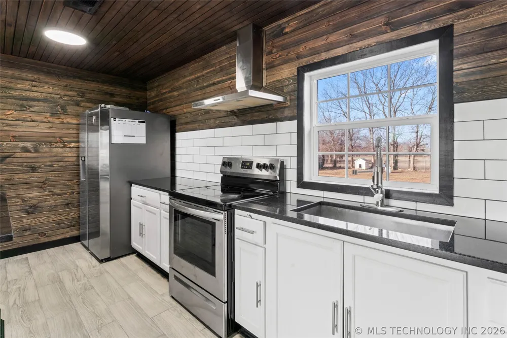 17090 S 4170 ROAD Claremore, OK 74017