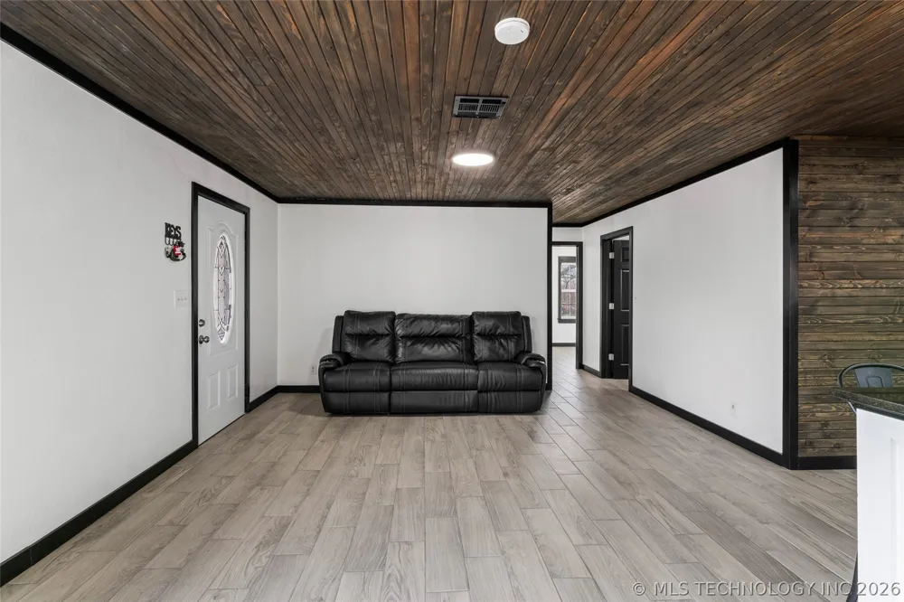17090 S 4170 ROAD Claremore, OK 74017
