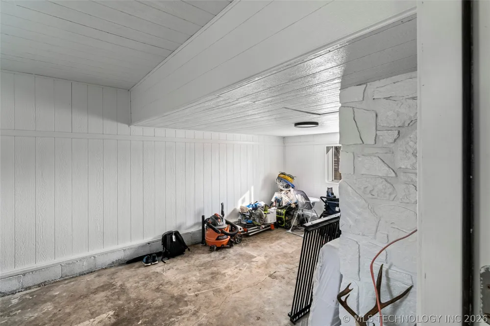 17090 S 4170 ROAD Claremore, OK 74017