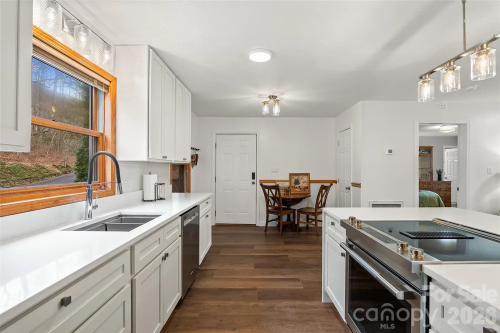 11014 NC 80 Highway S #2B Burnsville, NC 28714