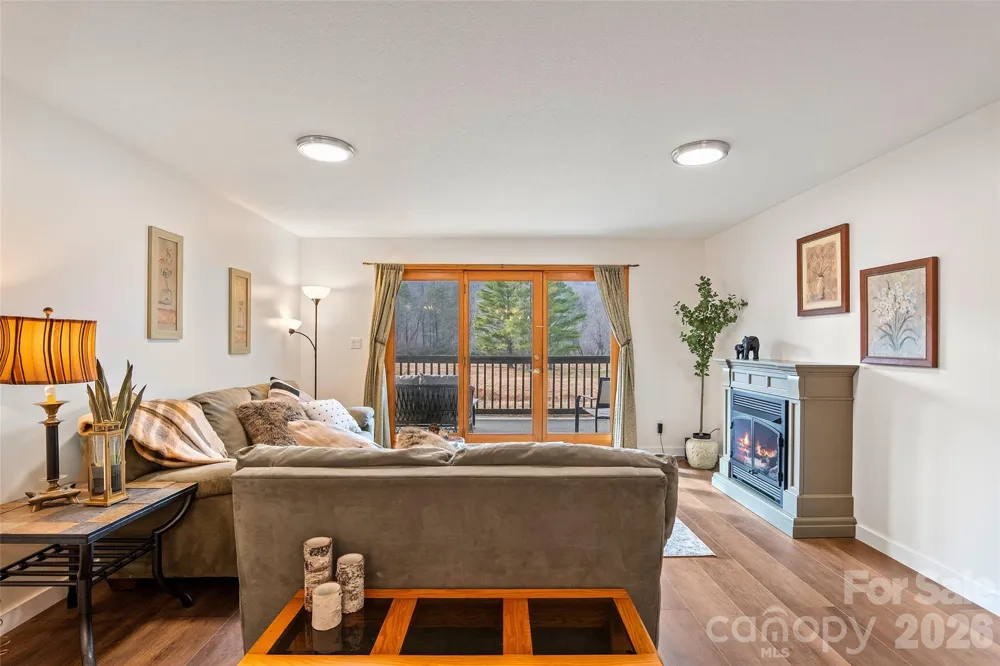 11014 NC 80 Highway S #2B Burnsville, NC 28714