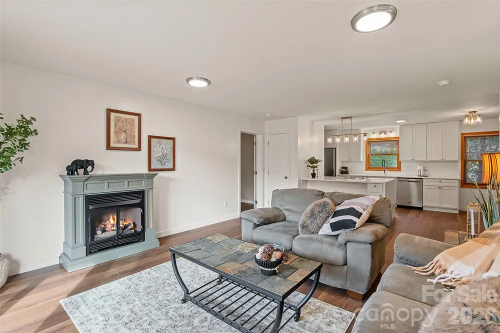 11014 NC 80 Highway S #2B Burnsville, NC 28714