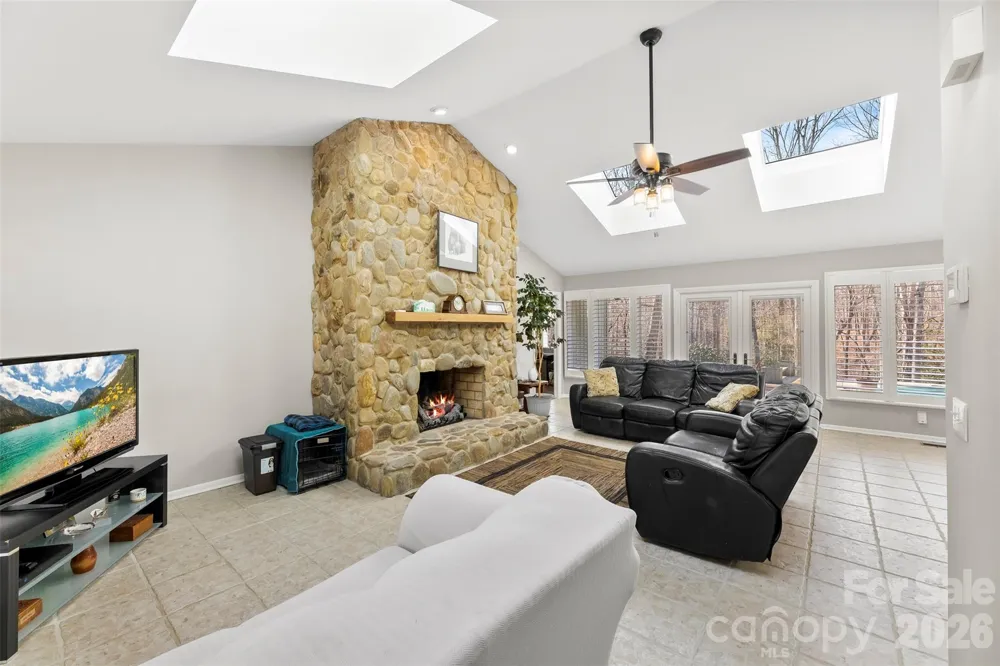 4242 John Ritchie Road Iron Station, NC 28080