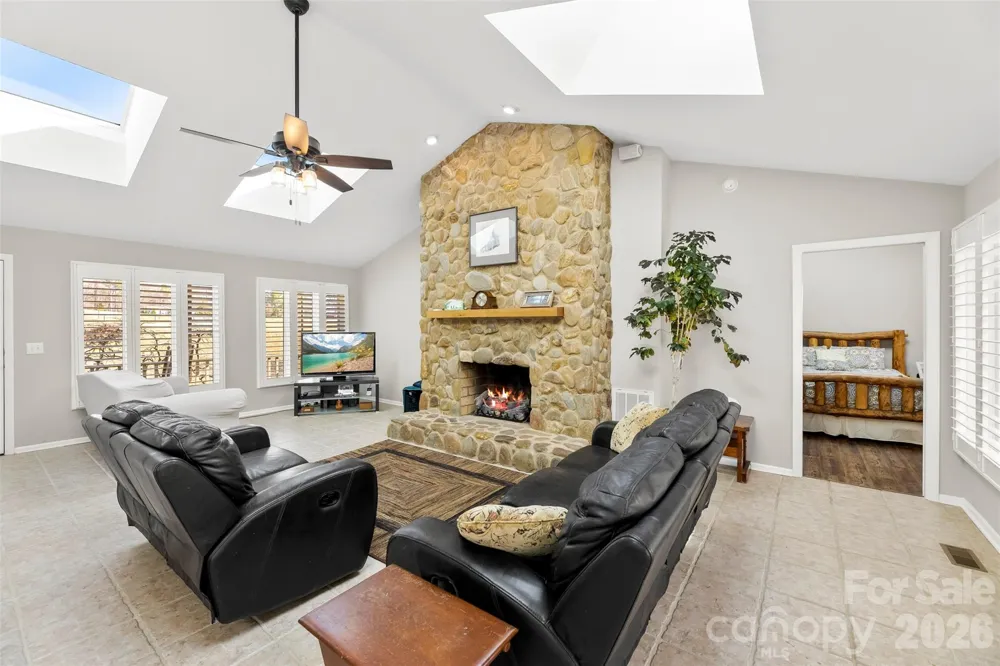 4242 John Ritchie Road Iron Station, NC 28080
