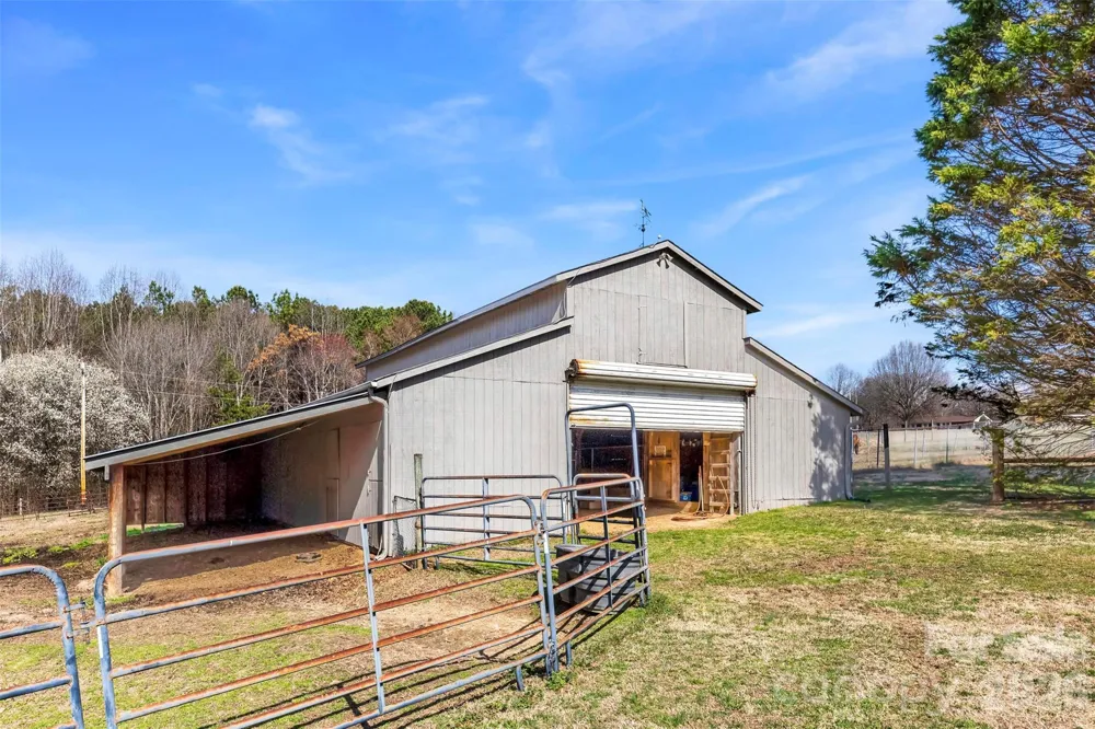 4242 John Ritchie Road Iron Station, NC 28080