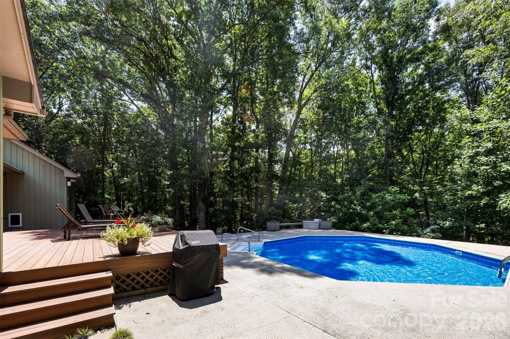 4242 John Ritchie Road Iron Station, NC 28080