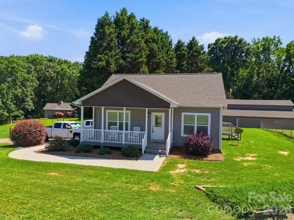 4242 John Ritchie Road Iron Station, NC 28080