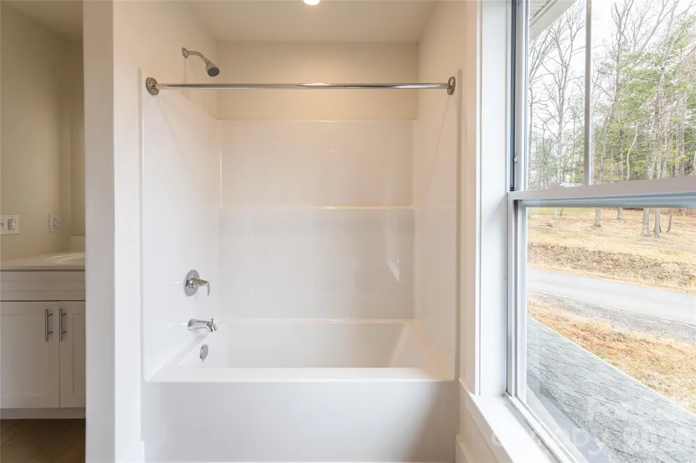 165 Cascade Ridge Road Fairview, NC 28730
