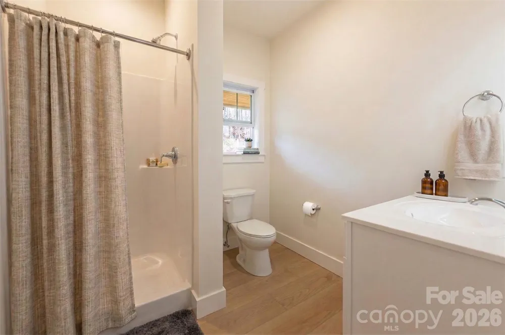 165 Cascade Ridge Road Fairview, NC 28730