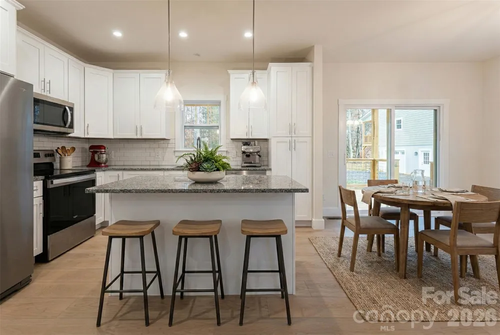 169 Cascade Ridge Road Fairview, NC 28730