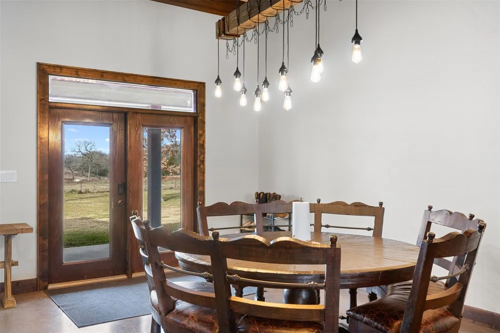 7440 Fm 39 Road S North Zulch, TX 77872