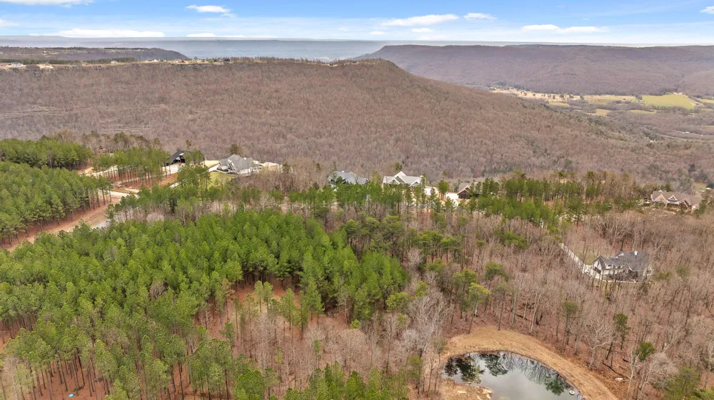 Crockett Point Sequatchie, TN 37374