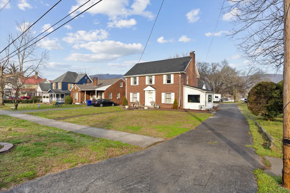 129 Kingston Avenue Rockwood, TN 37854