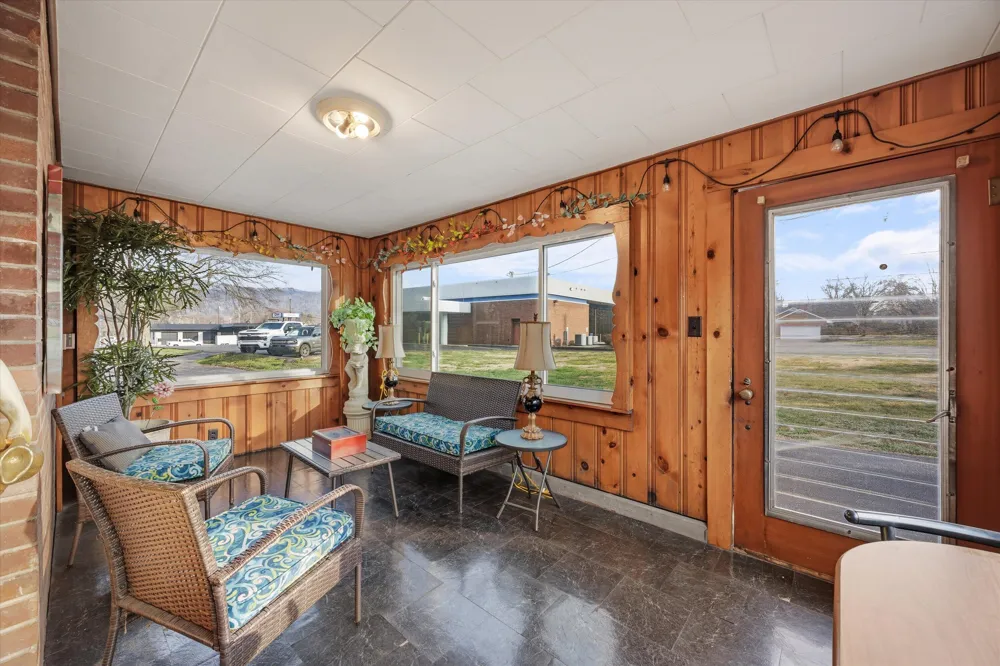129 Kingston Avenue Rockwood, TN 37854