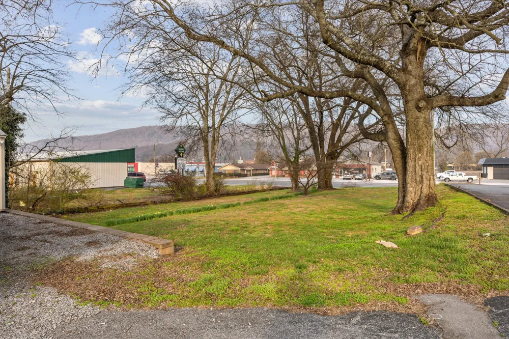 129 Kingston Avenue Rockwood, TN 37854