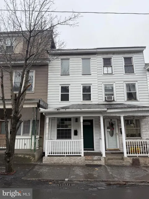 120 W CENTRE STREET