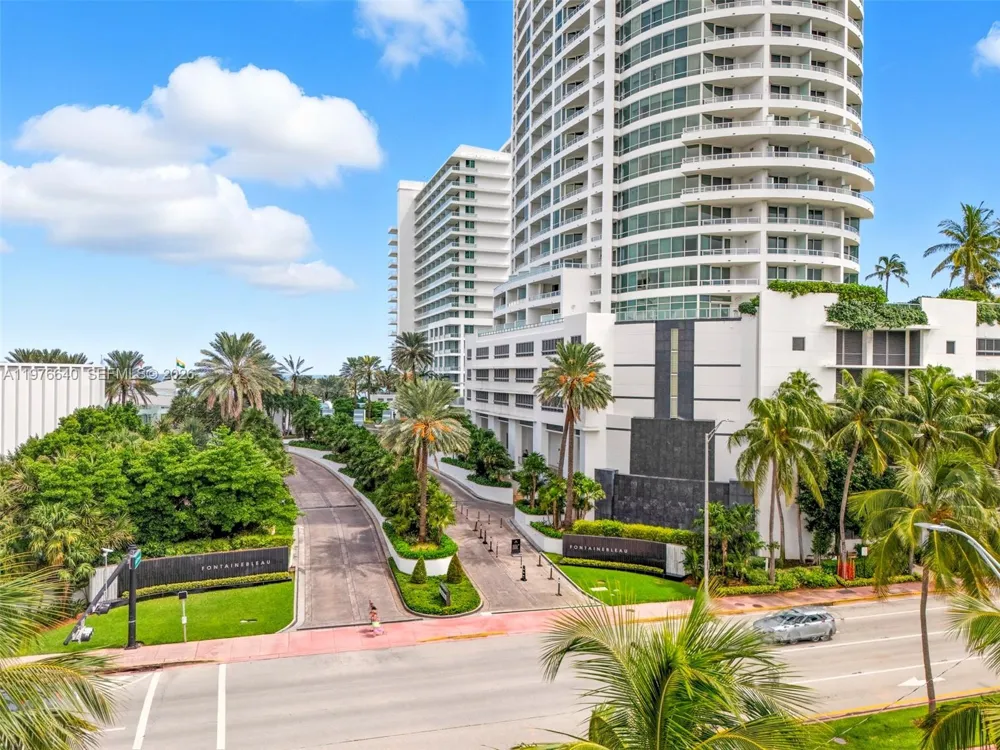 4391 Collins Ave #410 Miami Beach, FL 33140
