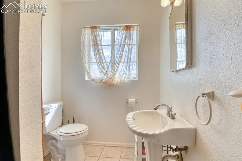 1290 B STREET Penrose, CO 81240