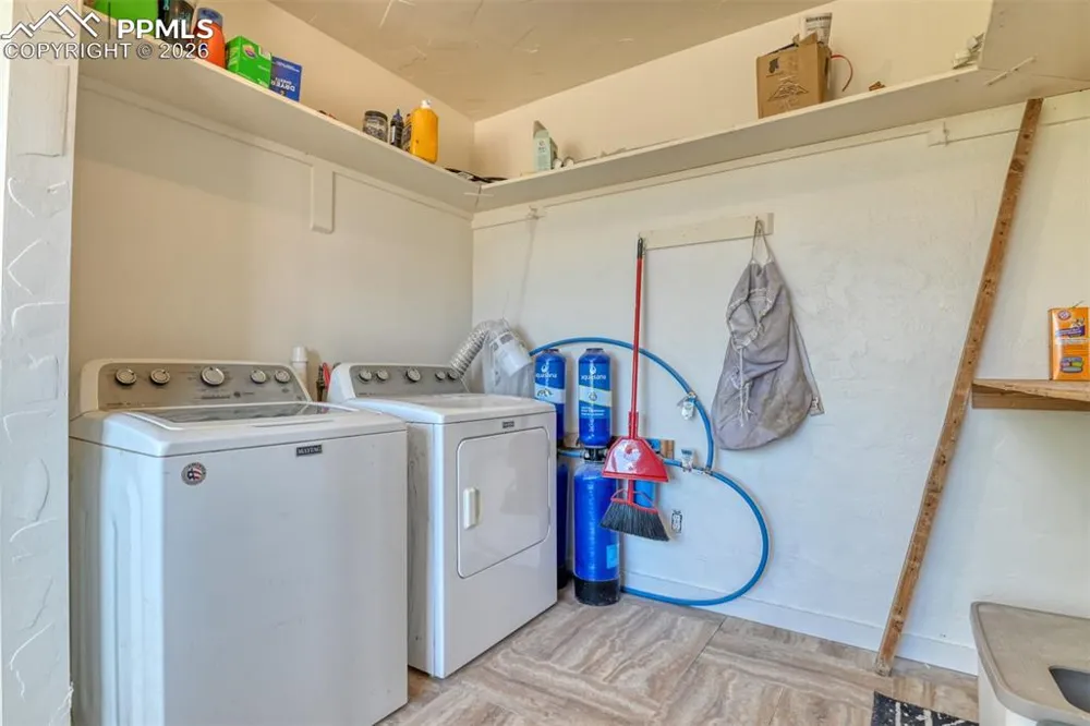 1290 B STREET Penrose, CO 81240