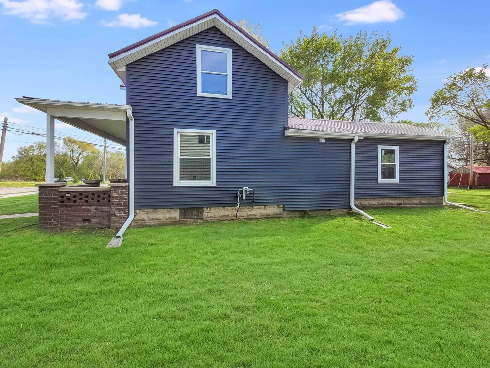 214 S Pine Street St Louis City, MI 48880