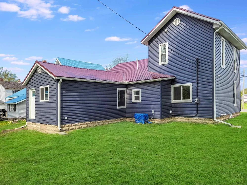 214 S Pine Street St Louis City, MI 48880