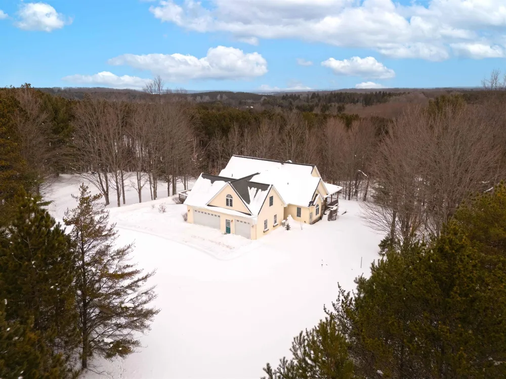 3855 Pulver Woods Drive Whitewater Township, MI 49690