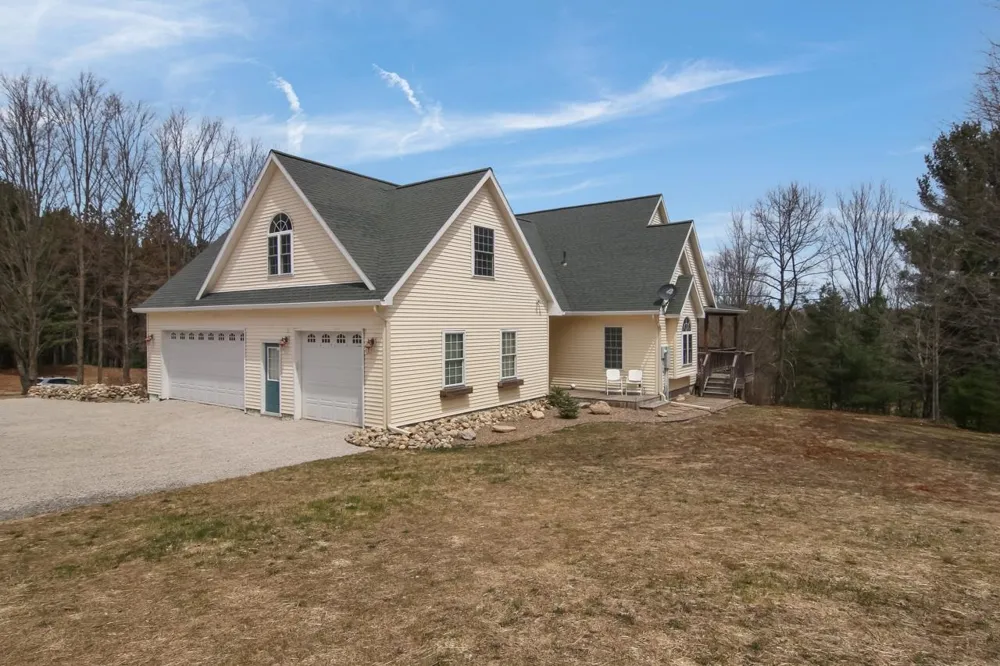3855 Pulver Woods Drive Whitewater Township, MI 49690